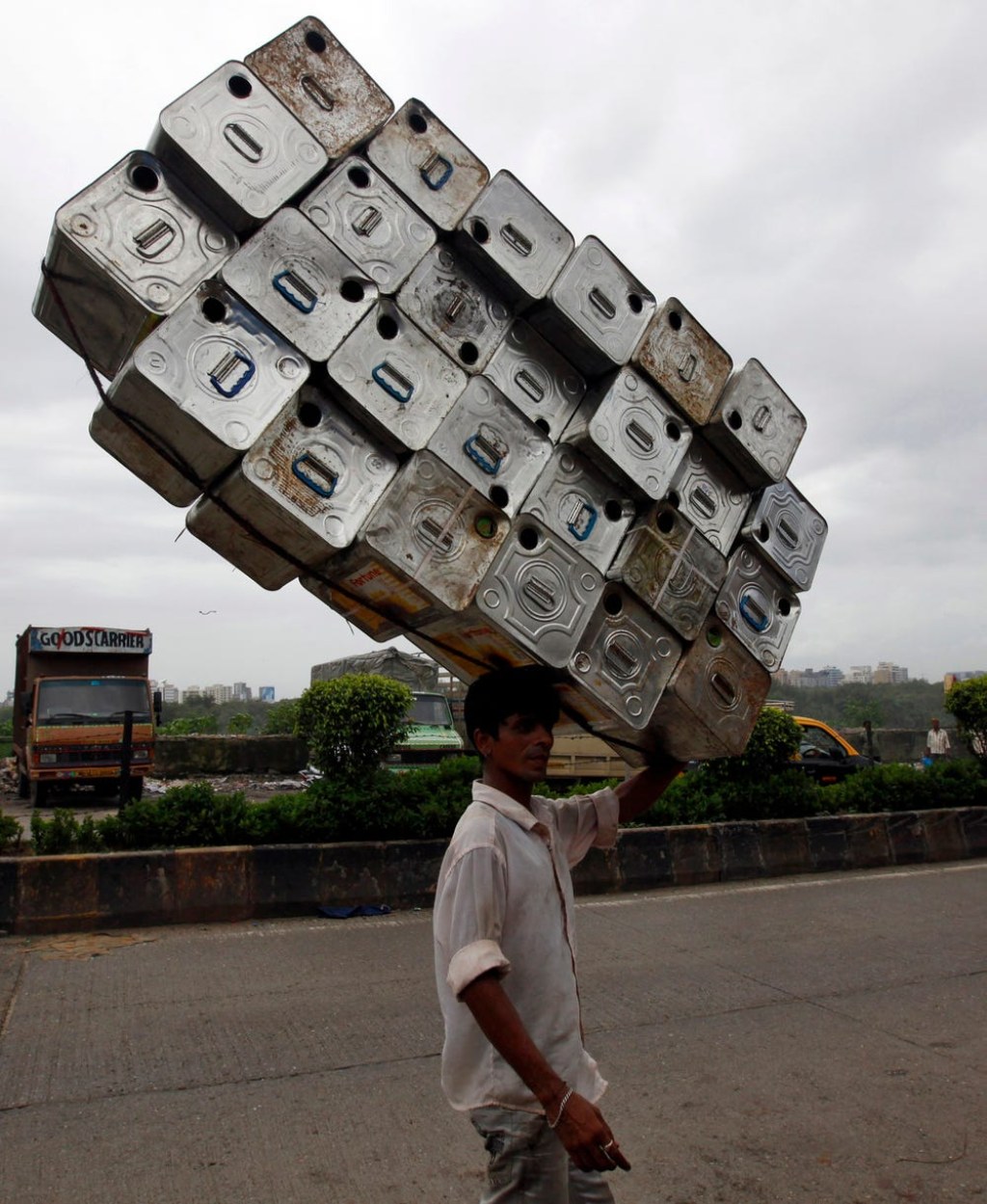 Picture of: People Carrying Too Much Stuff